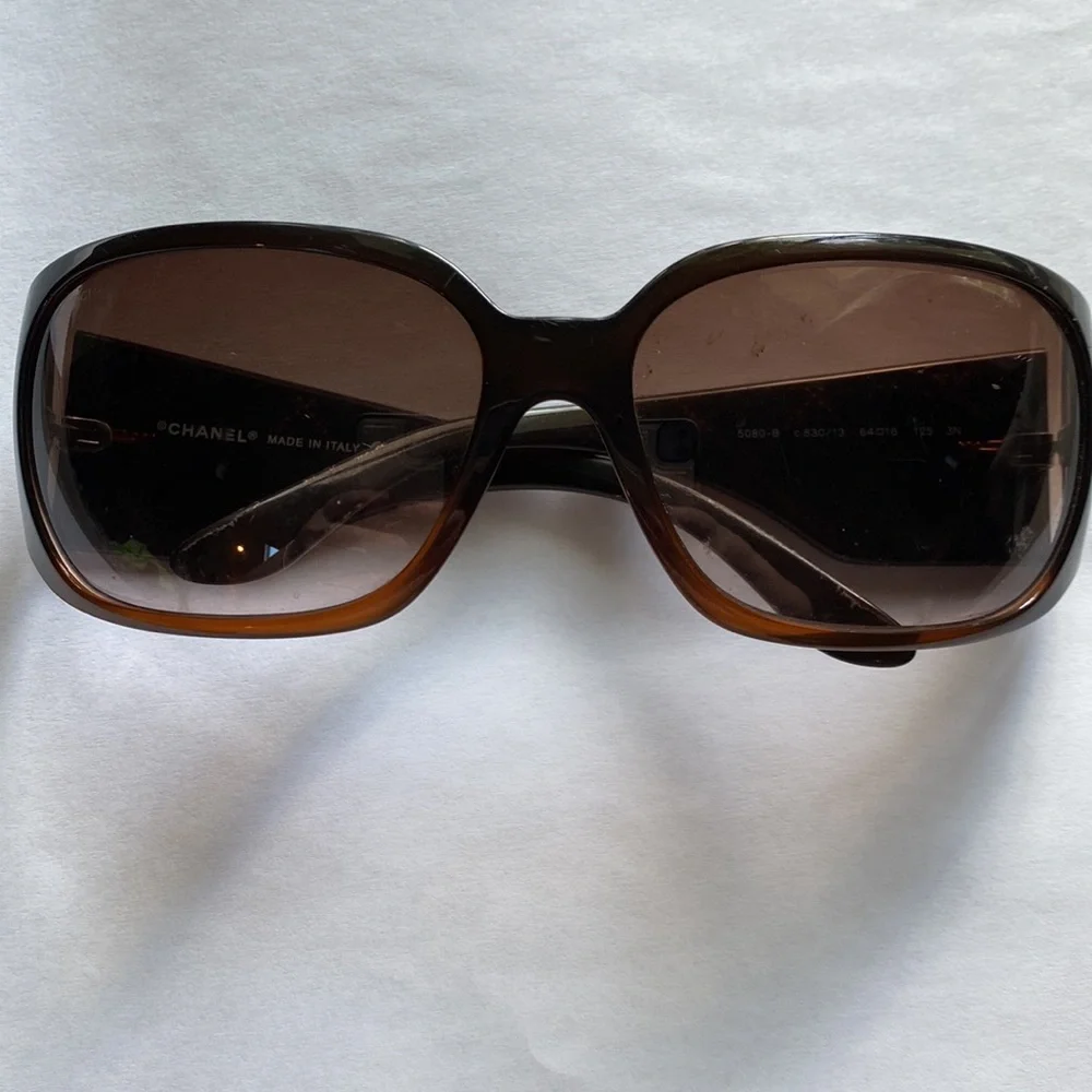 CHANEL quilted sunglasses